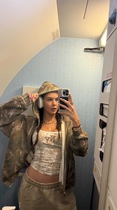 1.2K views · 392 reactions | fully agree with the airport theory. IB @tabithaswatosh | Lauren gibson | Facebook