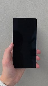 12K views · 180 reactions | If you want to use it, you should choose Samsung #Samsung #Samsung s25ultra #Digital Technology #Lock Screen Wallpaper #Dynamic Wallpaper | Trendy Tech Review | Facebook