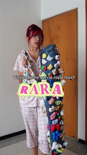 Vistiéndome con la ropa más RARA que tengo 🤨 opiniones? #grwm #rare #rareaesthetic #curioso #wtf