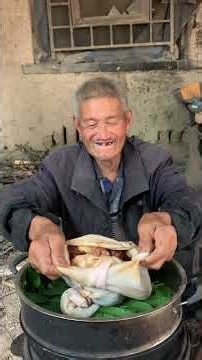 A wonderful life, a wonderful day. Pay more attention to the artisan grandpa.