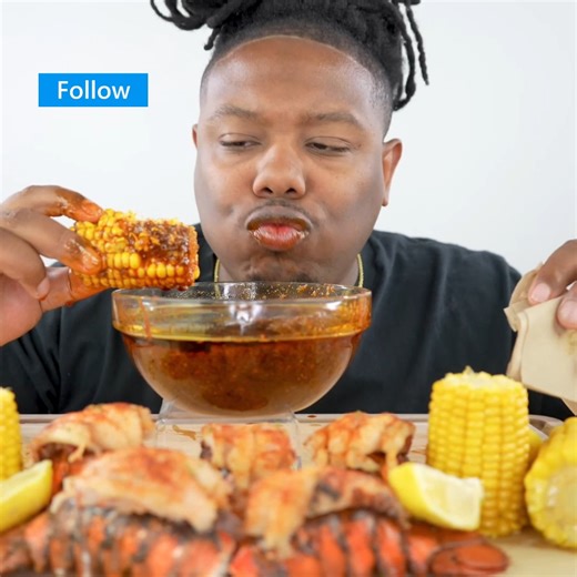 5.7K views · 124 reactions | Get ready for chaos! I'm taking on a messy food challenge where the rules are simple: I can't stop until I conquer The Last Bite! Expect pure indulgence, satisfying ASMR, and an intense willpower battle!  #mukbang #messyfoodchallenge #thelastbite #eatingchallenge #pureindulgence #eating #eatingshow #food #asmr #foodie #viralvideo #viralreels #fyp | Maria Odemira Gois | Facebook