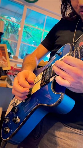 Just me putting my friend JP’s Hendrix-inspired pedalboard through the wringer the other day. Some cool tones. And good closeups of my picking hand for those who have asked! 😊👍🏻 | Eric Steckel