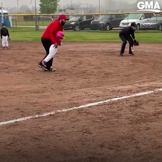 Girl hits ball off the tee, then freestyles l GMA