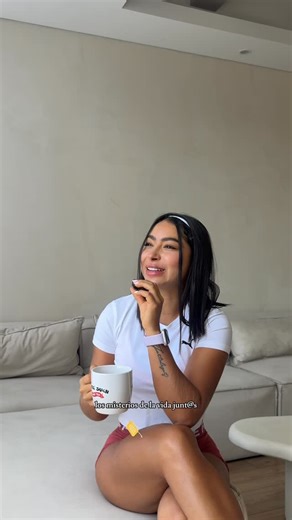 Daniela antury on Instagram: "CAPÍTULO #31 🫀: Detecta cuáles son tus detonantes pero analiza muy bien cuáles son las raíces de el 💭 Mientras intentas descargar tus conflictos no sanados conmigo te envío a que al mismo tiempo mires cuáles son las raíces de el , mientras tanto yo continúo aquí trabajando los míos 🩵"