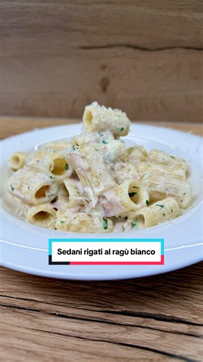 Pasta Prosciutto e Panna: Rychlá Italská Pochoutka