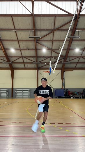 Oh my god stop the music 🎧 🏀🔥 #pourtoi #fy #fyp #basketball #bball #hoops