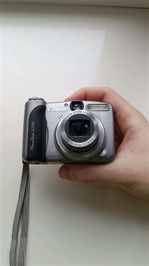 ⚡Flash retired but still hustling - Canon PowerShot A710 compact digital camera #Y2K #2000s #Digicam