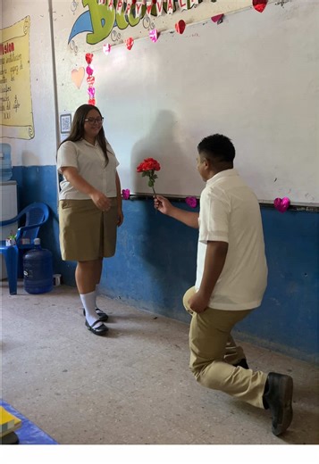 Ellos dicen que no… pero el trend opina otra cosa 🤭👀 #humor #enamorados💞💓🥰 #parejasdetiktok #parati