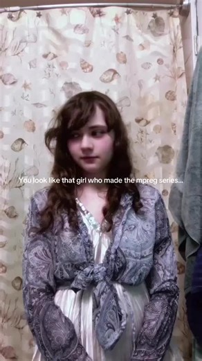 #twistedwonderland #twst #disney #twistedwonderlandart #mpreg Kinda showing off my hair today. This post is kinda for my ogs that followed me for the mpreg art..