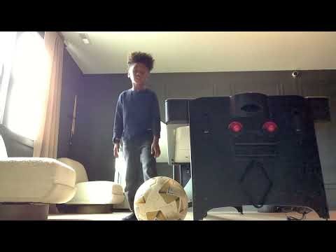 How to curve a soccer Ball with the outside of Your foot