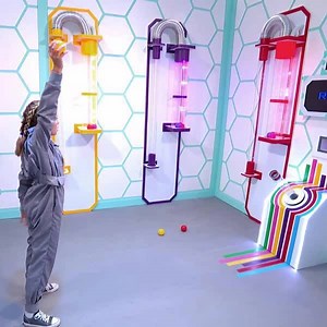 Only a true maze master can find all the emojis | Nickelodeon