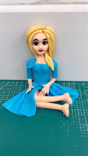 How to make fondant girls cake topper #viral #caketopper #fondentgirls #reels #girlsdress #video