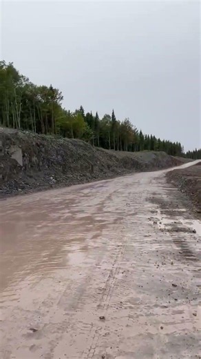 Chemin d'accès pour les éoliennes du parc PPAW1 - Bas du fleuve