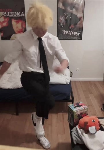 pretty awesome dancing 😁🤪🤞 #denji #chainsawman #cool #fyp #chainsawmancosplay