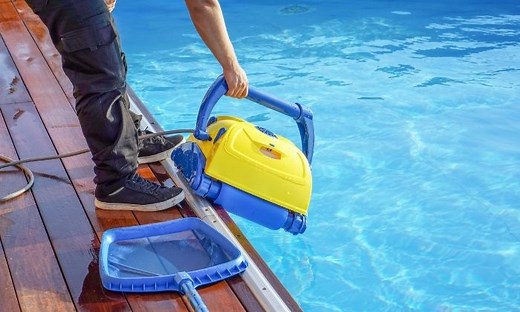 Os 7 Melhores Robots de Limpeza para Piscina de 2022 [Comparação]