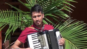 2.7K views · 158 reactions | Popurri de Cumbias para bailar. Contratos: 0982 112 290 | Los Hermanos Avalos | Facebook