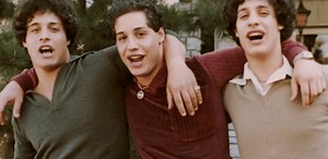 Three Identical Strangers: a conspiração de gêmeos separados no nascimento