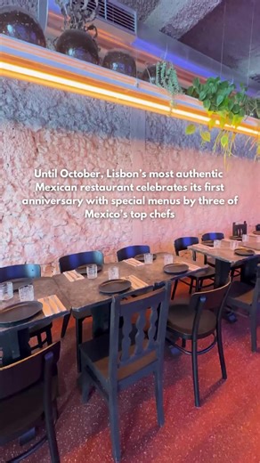 Three of Mexico’s top chefs are coming to Lisbon’s most authentic Mexican restaurant. Enjoy the Mexican food you’ve familiar with, but also dare to try special dishes with grasshoppers and ants! Visit LisbonLux.com for more Lisbon restaurant recommendations. #lisbon #lisboa #portugal #europe #mexico #lisbonne #lissabon #lisbona #madragoa #lisbonlux Boca Linda Restaurante | Lisbon Lux