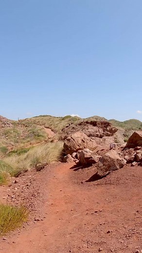 La playa roja de Menorca #hibalearic #menorca | Hi Balearic