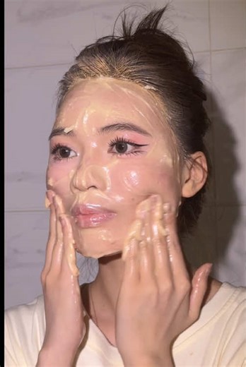 Makeup Transition: Flawless Dewy Look