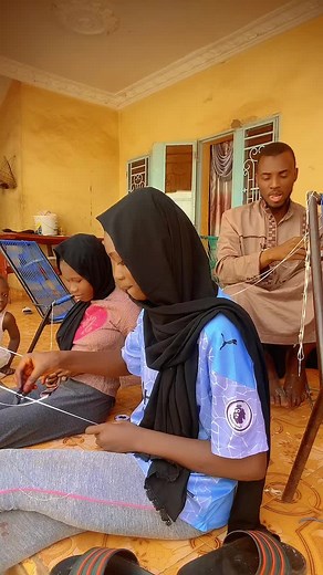 String Craft: Engaging Learning Activity Between Friends