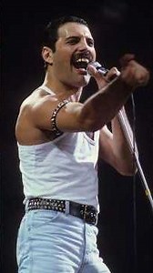 Queen! Radio Ga Ga! 1984! #queen #freddiemercury #radiogaga