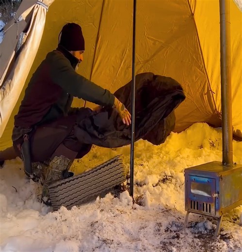 Ultimate Winter Camps | Bushcraft Survival
