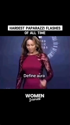 @womeninterview on Instagram: "This incredible moment captured in the video is from the 2014 MTV Video Music Awards, and the superstar is none other than Beyoncé Knowles-Carter. She is walking the red carpet (or blue carpet for the VMAs) and poses for the massive crowd of photographers. The intense, rapid-fire flashes seen are the collective result of hundreds of paparazzi cameras simultaneously capturing her every move. This dazzling, almost blinding effect perfectly illustrates the sheer magni
