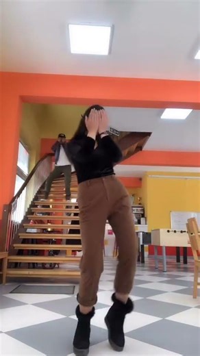 Në kurs të vallëzimit 💃#shorts #dance #danceclass #vallëzim #dancepractice #viral #trending