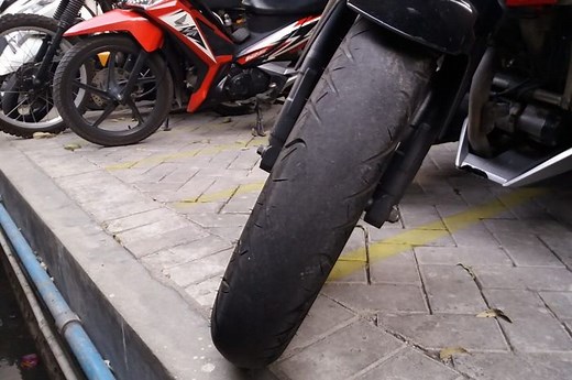 Baru Tahu, Tiap 3 Tahun Harus Ganti Ban Motor! Ternyata Ini Alasannya - Otomania.com