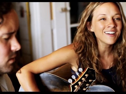 Mandolin Orange - Wake Me @Pickathon 2014 On The Farm