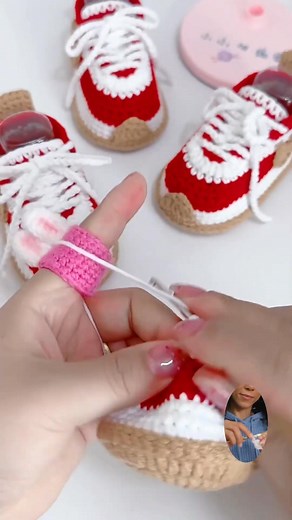 Get Ready for the CUTEST Baby Boots Ever Made | DailyCrochet.com