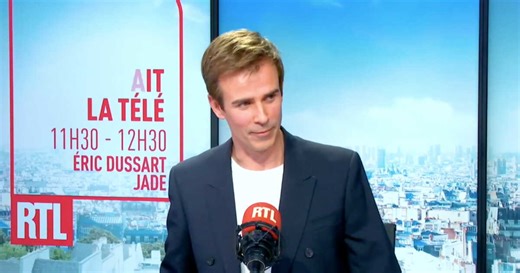 Un célèbre acteur ivre au 20h de France 2, les confidences de Jean-Baptiste Marteau : "Il n'avait pas bu que de l'eau..."