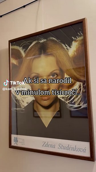 Nostalgia časť 2. Napíšte mi do komentára váš rok narodenia a čo z tohto si pamätáte ❤️😊 Samozrejme, minulosť má aj krásne spomienky, ale netreba vytesňovať tie zlé, pripomeňme si však teraz tie pekné, a buďme k sebe slušní v komentároch 🥹 všetky tieto expozície nájdete v @muzeumvtedy v Prievidzi, otváracie hodiny každý deň 9.00-17.00 (okrem obednej prestávky 12.00-13.00) vstupné pre dospelého 5€/dospelá osoba. Viac informácií nájdete na ich stránke.