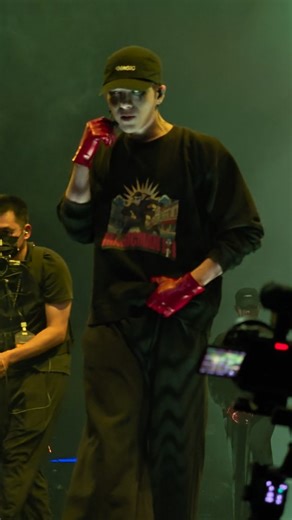 2.3K views · 565 reactions | Magicman2 in Macau #jacksonwang @jacksonwang852g7 #王嘉尔 #잭슨 #王嘉爾 #teamwangrecords #magicman2 # | spoywang3289g7 | Facebook