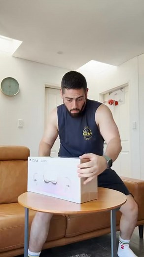 Unboxing Oculus Quest 2 #oculus #metaverse #oculusquest2 | Insert Richie