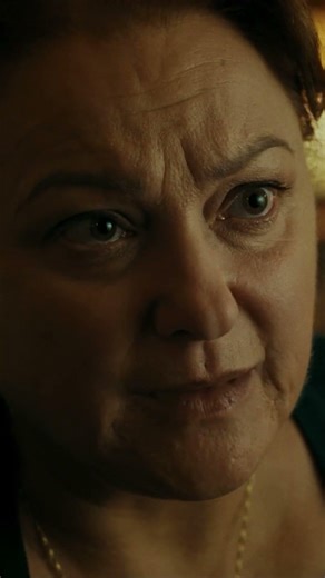 Όλα τα βλέμματα στραμμένα πάνω του.