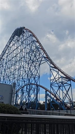 ¡Six Flags México saca una gran oferta para su Pase Anual 2026! Antes de terminar el 2025, Six Flags México pone a la venta su Pase Anual 2026 en 989 pesos, el cual además de incluirte fantásticos beneficios, te incluye acceso ilimitado a Six Flags México y Hurricane Harbor Oaxtepec todo el 2026. Así que no esperes más. Compra tu Pase Anual 2026 y vive el resto del 2025 y todo el 2026 lleno de diversión y adrenalina en Six Flags México. #sixflagsmexico #sixflags #ofertas #hurricaneharboroaxtepec