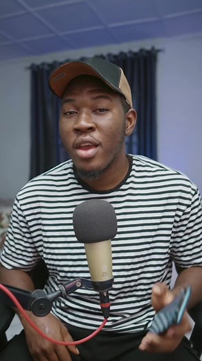 My mic started making static noise so i had to finish off with my Cameras Audio. Relationship people oya this update is specially for you 😅 How to lock chats on WhatsApp #whatsapp #tech #whatsappfeatures #technology #davideluemunoh