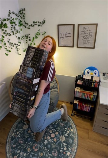 Uhm so about that physical TBR, it’s a little longer now by like 21 books? Oops? 👉🏻👈🏻 HOWEVER IM SO EXCITED!! From March I’ll be reading the Shadowhunters Chronicles, aaaaaaah!! The plan is to read one book each month, in the order Cassandra Clare suggests it (I’ll add the order below). I’ll be joining @Fae 🦋 their little read-along 🖤 Please tell me if you have read or watched the Shadow Hunters series or movie? And what did you think of it? 1. The Mortal Instruments, Part One City of Bone