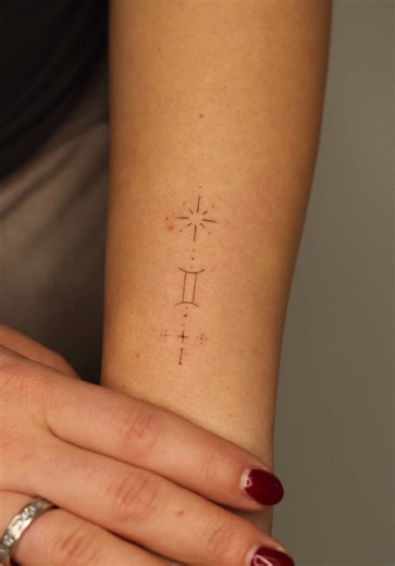 Ornamental Design Inspired by the Gemini Zodiac Sign