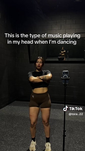 So unserious #funny #humor #dancing #gymtok #fypviral | dance