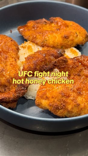 33 reactions | Simple, fast, and delicious With virtually no cleanup and it’s mostly friendly macros this is a meal I find myself making often when I’m tight on time or when I’m multitasking. Macros bellow 949 cals 49 g Protein 34 g Fats 105g Carbs | Thomas Keal | Facebook