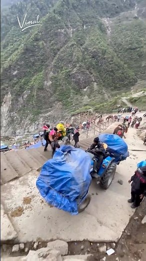 This Tractor Climbs the Impossible Road to Kedarnath 🚜⛰️