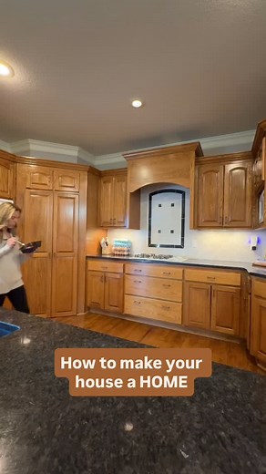 How to make your house a HOME this year 🏡 Changing the backsplash seemed like such a low lift, inexpensive way to make our house feel more like “us” this year. The material was less than $300 so if you want to DIY the install, it really is an easy way to change things up. And… I think it has a BIG impact! I have a few more reveals to do before the end of the year… any guesses on what else I’ve been working on? I’d also love to hear what home projects you have up your sleeve. Drop them in the co