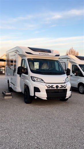 Autocaravanas Hidalgo on Instagram: "ETRUSCO T 5900 FB ⚡️Todo el confort de una #autocaravana perfilada ¡en menos de seis metros de largo! 🔸 Para cuatro personas 🔸 Cama francesa + cama individual abatible 🔸 Cómodo salón transformable en cama individual 🔸 Baño compacto con cabina de ducha 🔸 Cocina completamente equipada 🔸 ¡Solo 5,95 metros de longitud! 💥 ¡Ahora en liquidación de stock! 📲 Consulta OFERTA en nuestra web: https://autocaravanashidalgo.com/ 📍Ven a verla en nuestras instalacio
