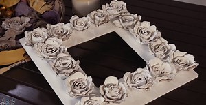 DIY Roses Frame  (Made From Egg Carton!)