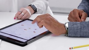 通过数据和分析提高业务绩效