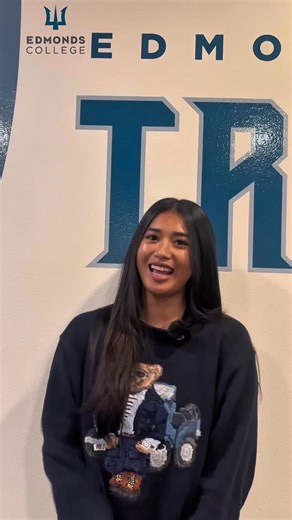 Fanya is a Psychology major from Indonesia 🇮🇩, and what she loves most about Edmonds College is the amazing, diverse community. She said she was afraid she wouldn’t make friends at first — but she found her people fast. “Everyone is so nice.” She loves the weekly events, which make it super easy to meet new people, connect, and build a community that feels like home. Fanya also shared how much she appreciates her teachers, especially her English instructor, who she described as nice, outgoing,