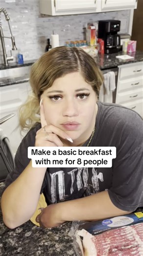 Samantha on Instagram: "Make an easy basic breakfast with me for 8 people"